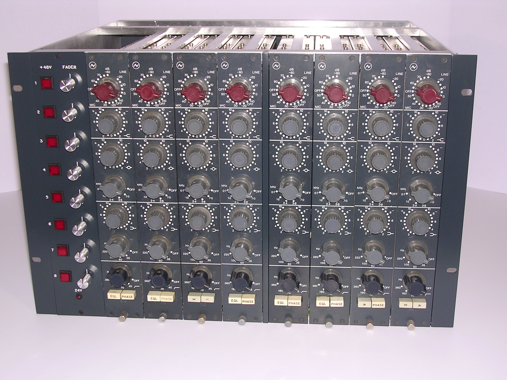 Neve 1064 8-Channel Rack