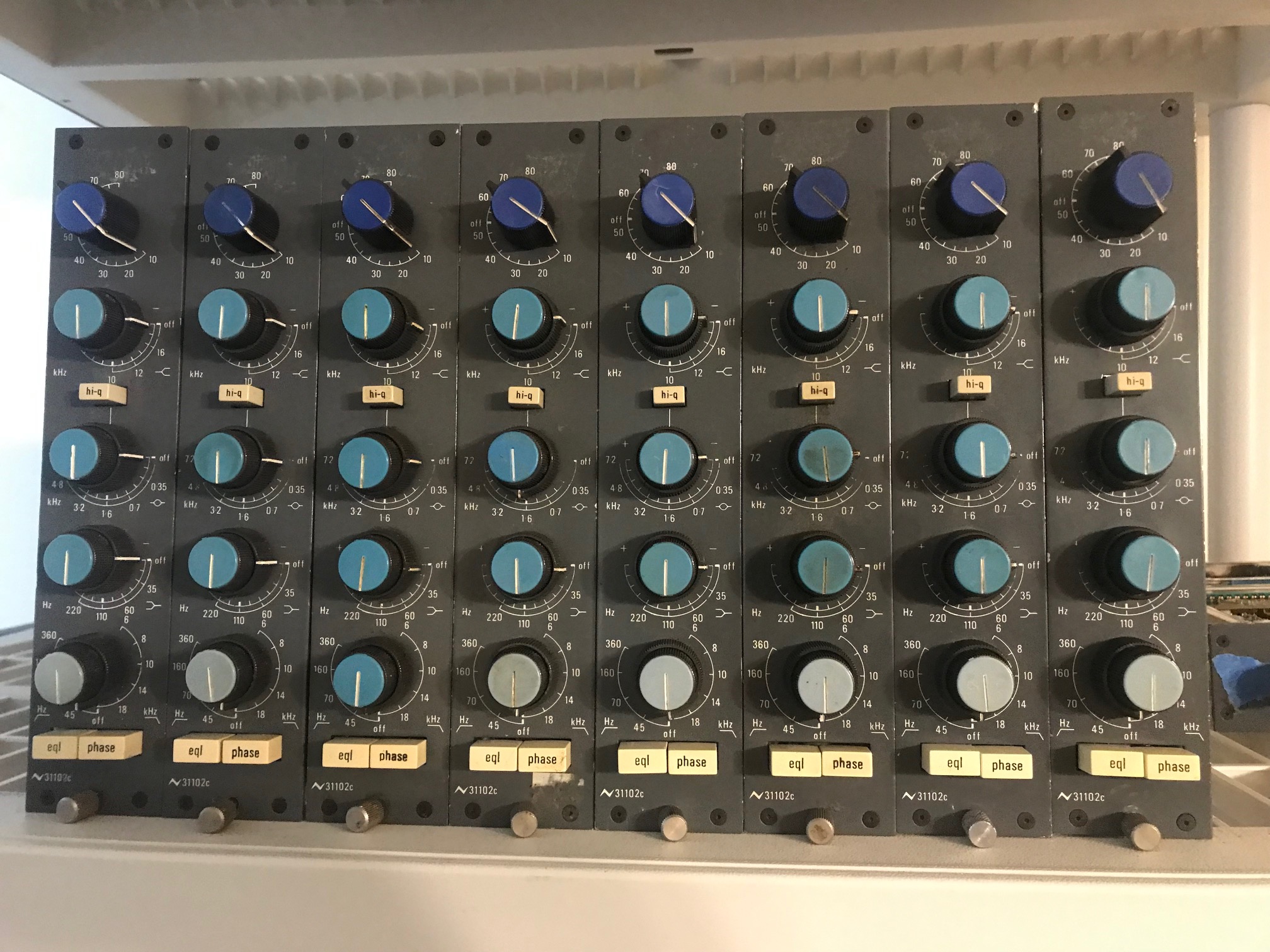 Neve 31102x8