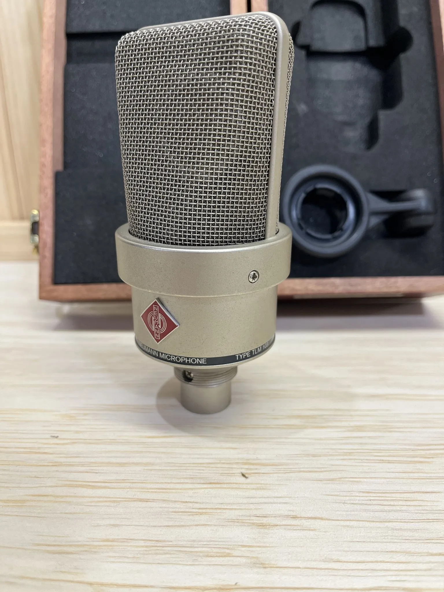 Neumann TLM103 Mic